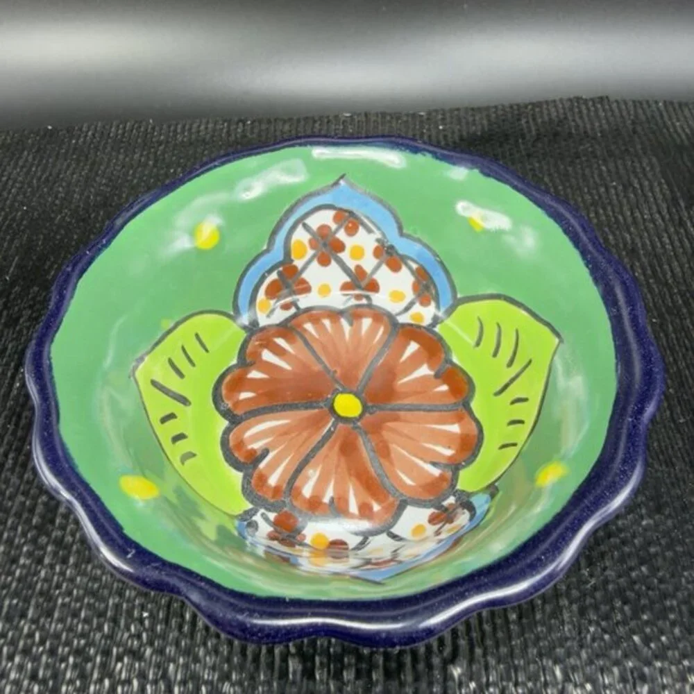 Vintage‎ Hand Made Mexico Pottery Talavera 4inch Dish Salsa Bowl Container Decor